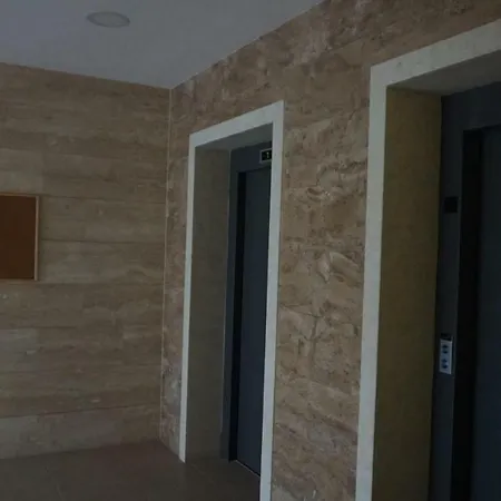 Burgas Apartment ブルガス